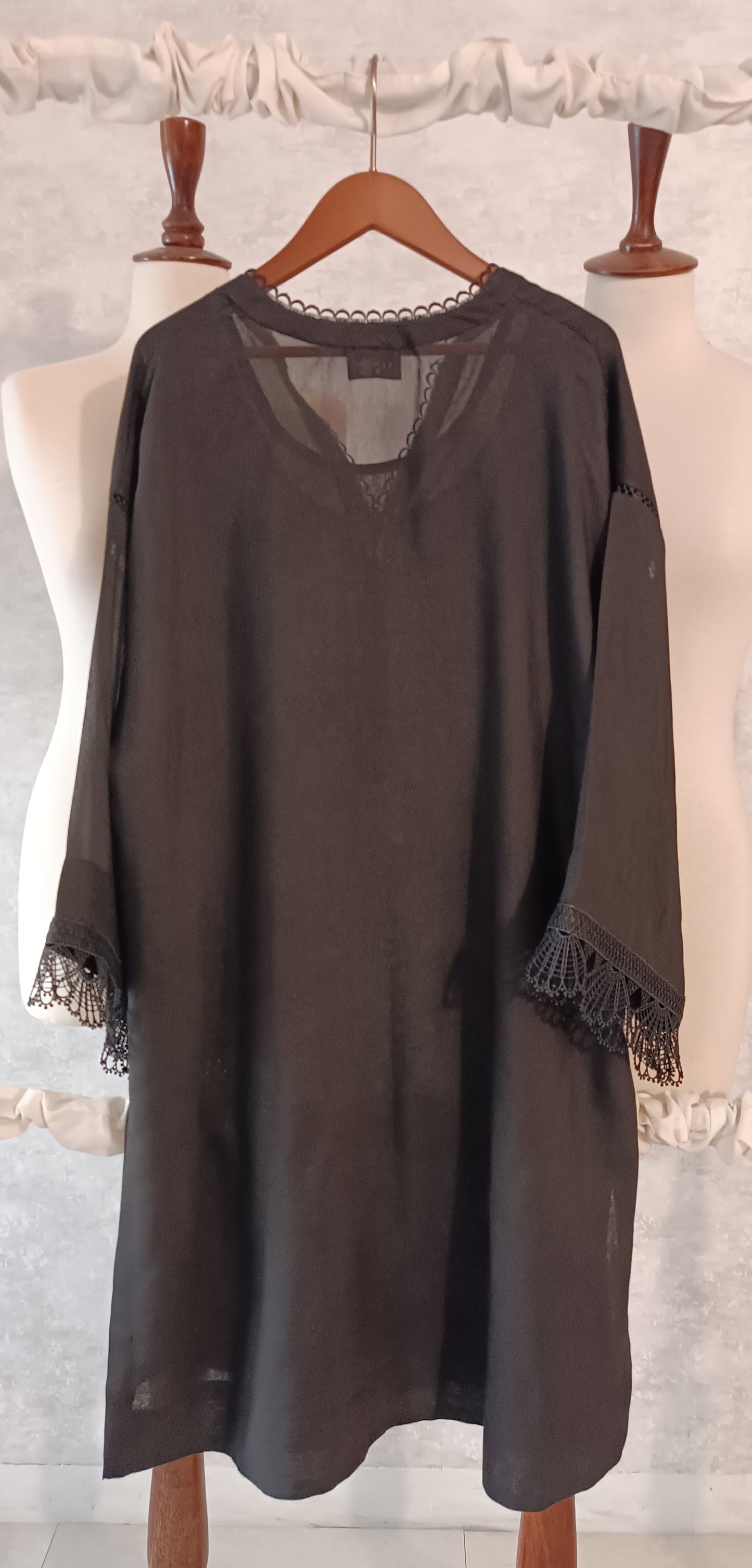 Black Edit - Malmal Kurta with Lace