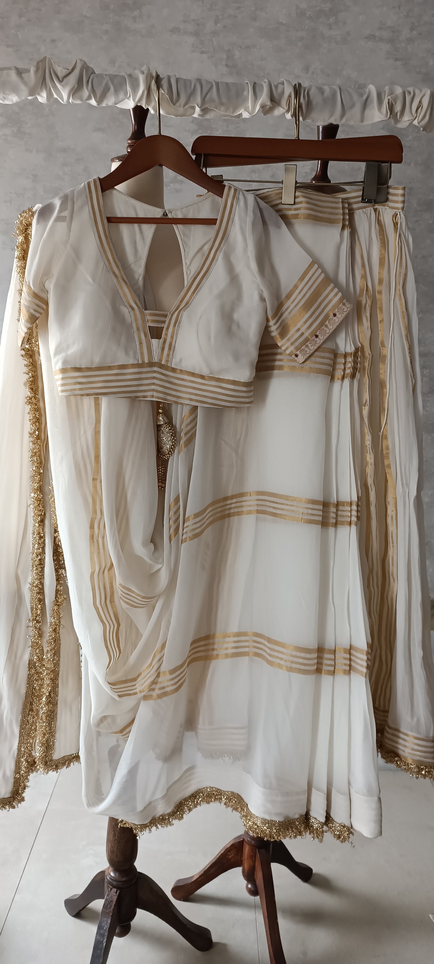 Sari - Dhaka Malmal Ghagra Sari (soft white)