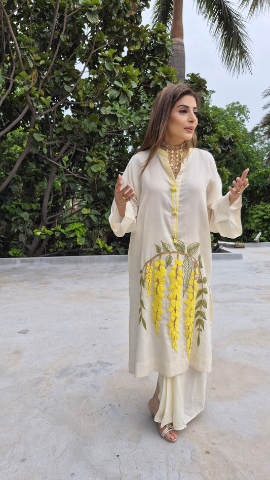 Amaltas Kurta