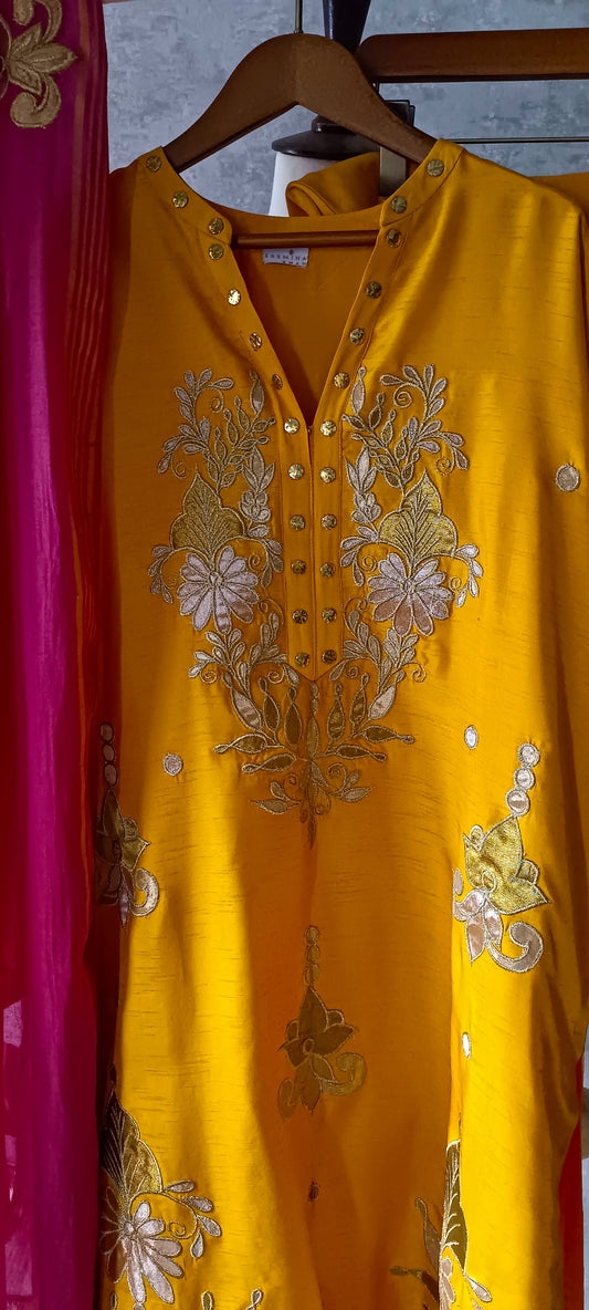 Dholki Edit - Pure Maple Raw Silk- Imperial Yellow with Hot Pink