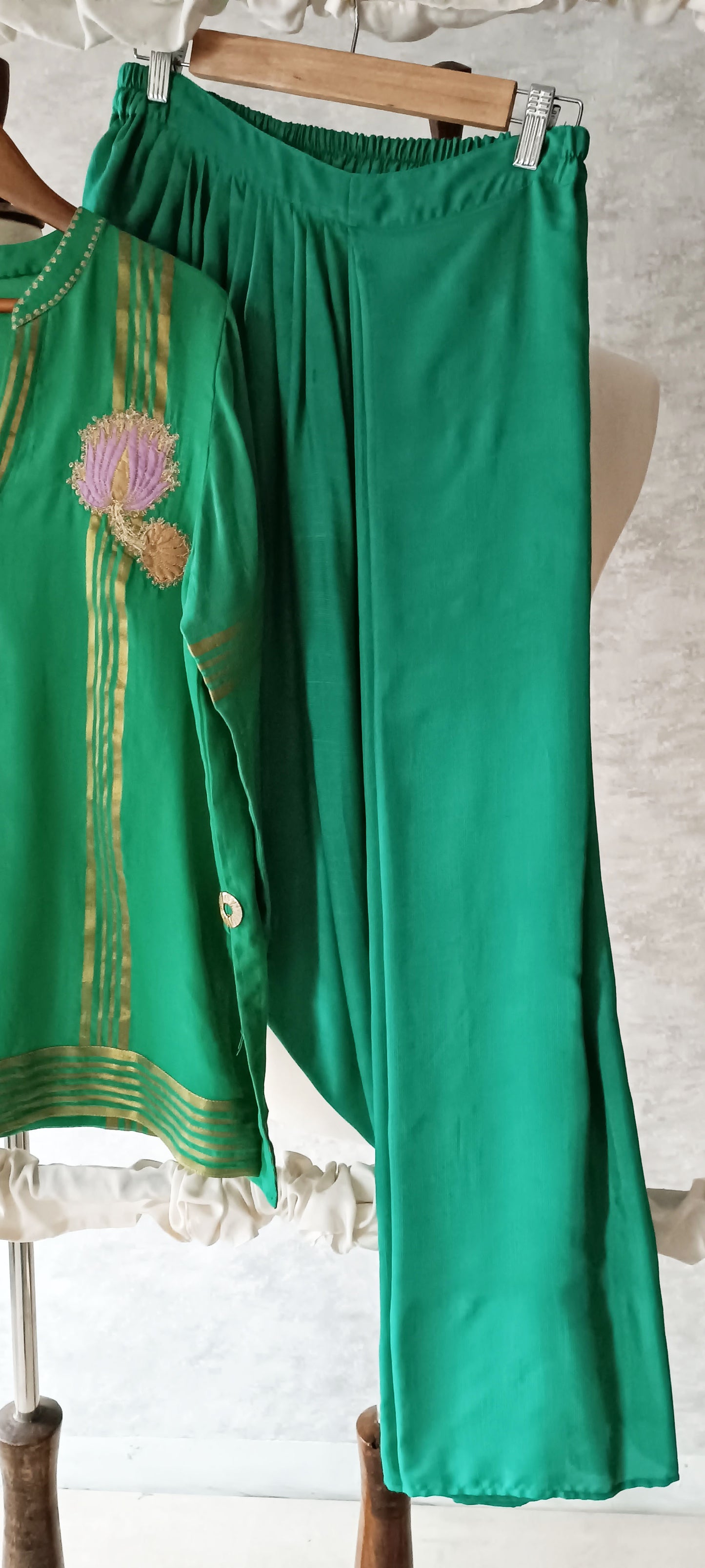 Summer Edit - Malmal with Kimkhawb Applique Kurta & Lungi Set - Apple Green
