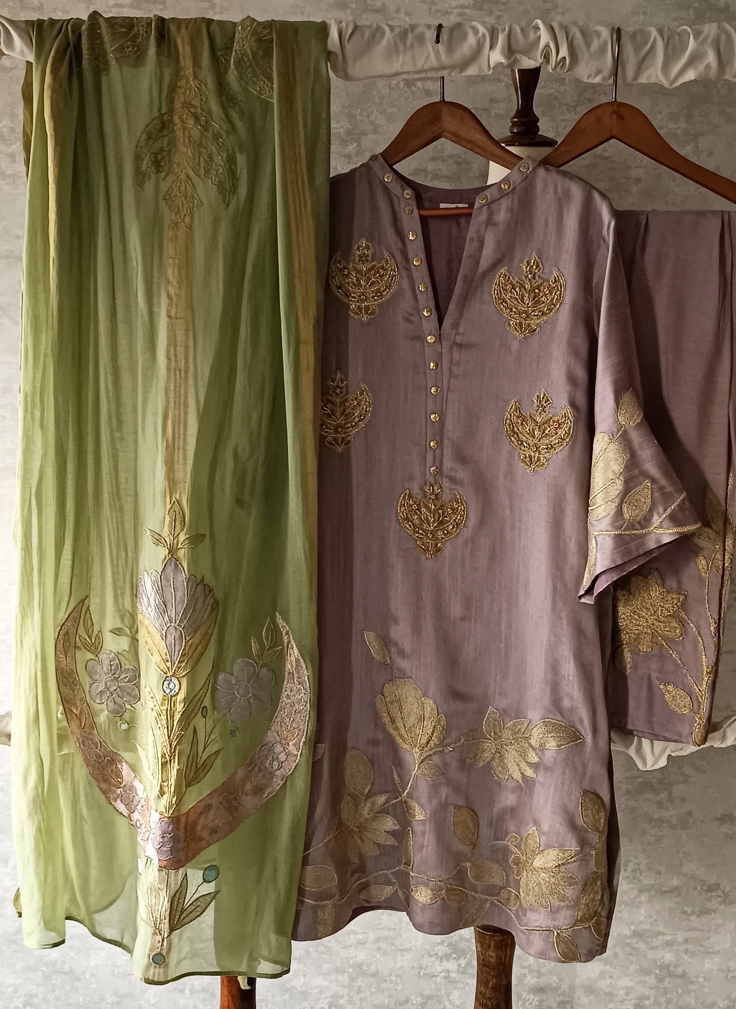 Dholki Edit - Pure Maple Raw Silk - Lavendar & Green Chaand Phool