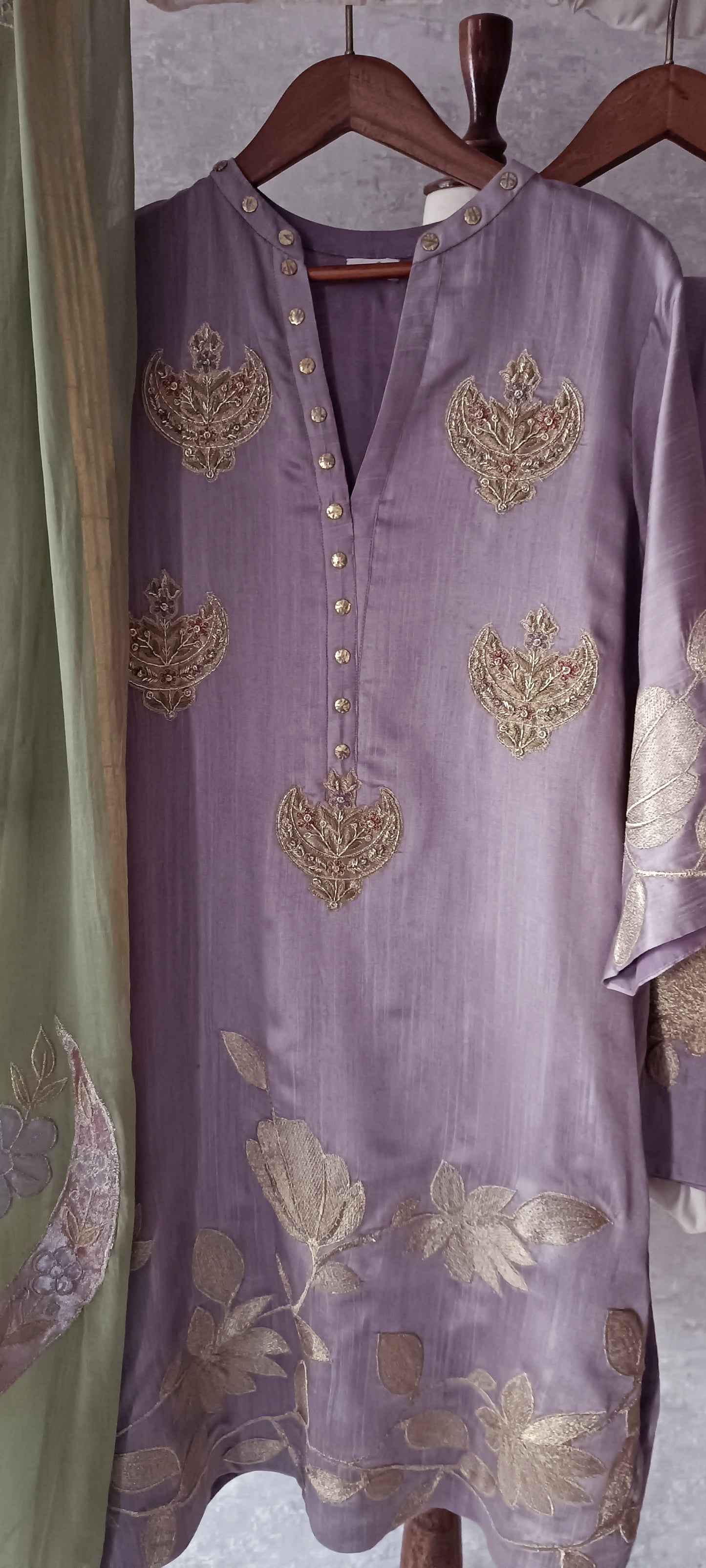 Dholki Edit - Pure Maple Raw Silk - Lavendar & Green Chaand Phool