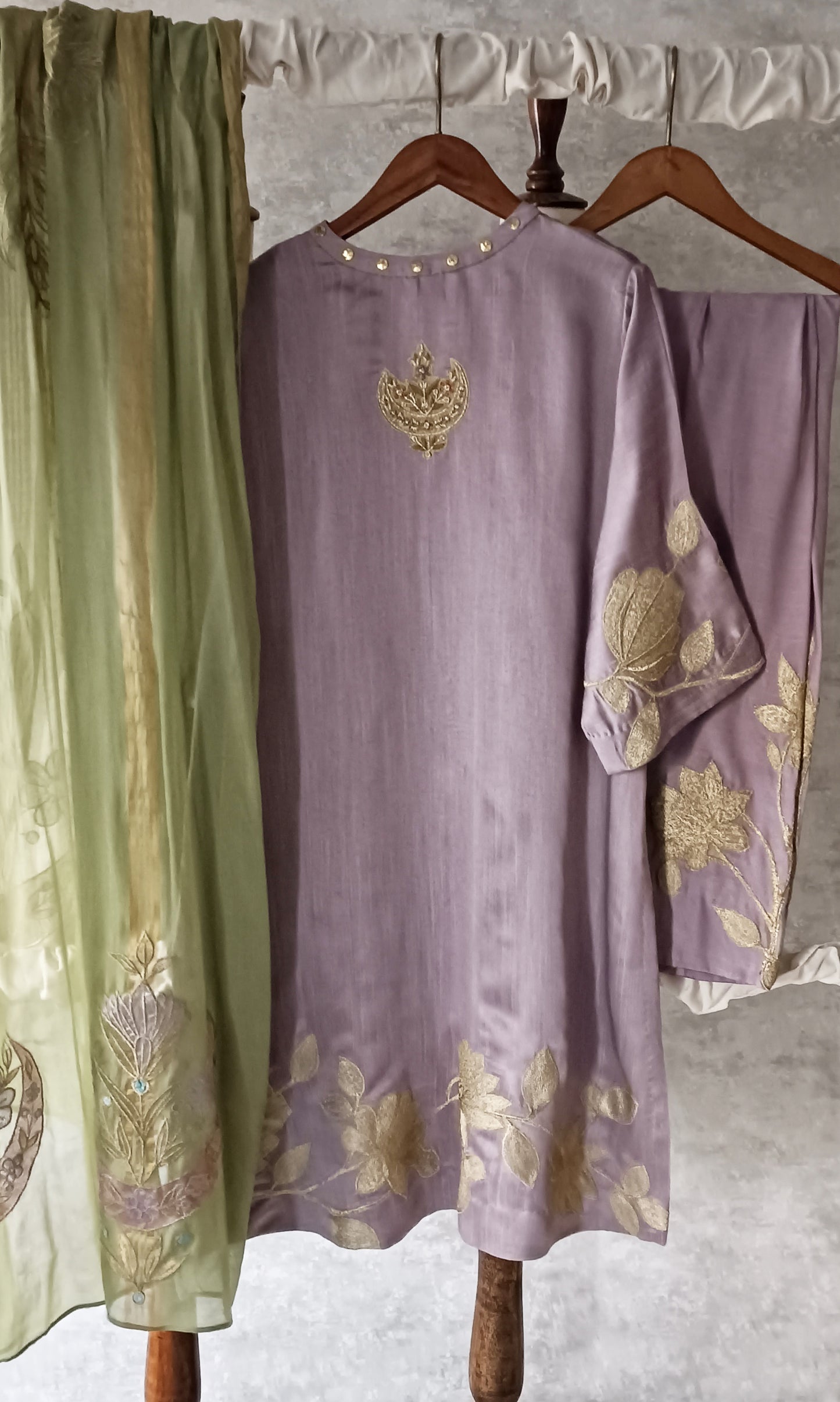 Dholki Edit - Pure Maple Raw Silk - Lavendar & Green Chaand Phool