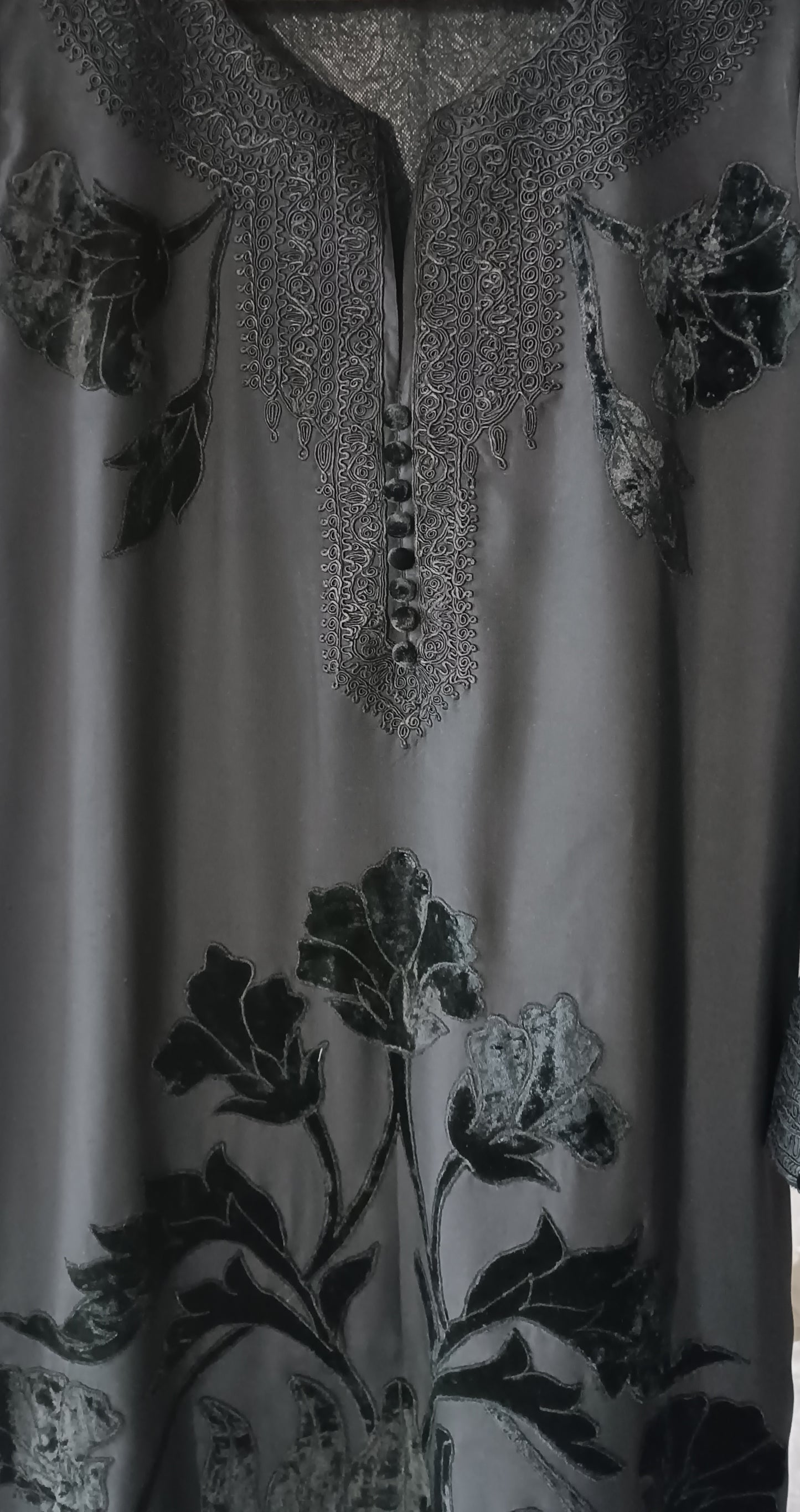 Formal Edit - Boski Kaftan Floral Royale Dori Embroidery & Velvet Applique - Black