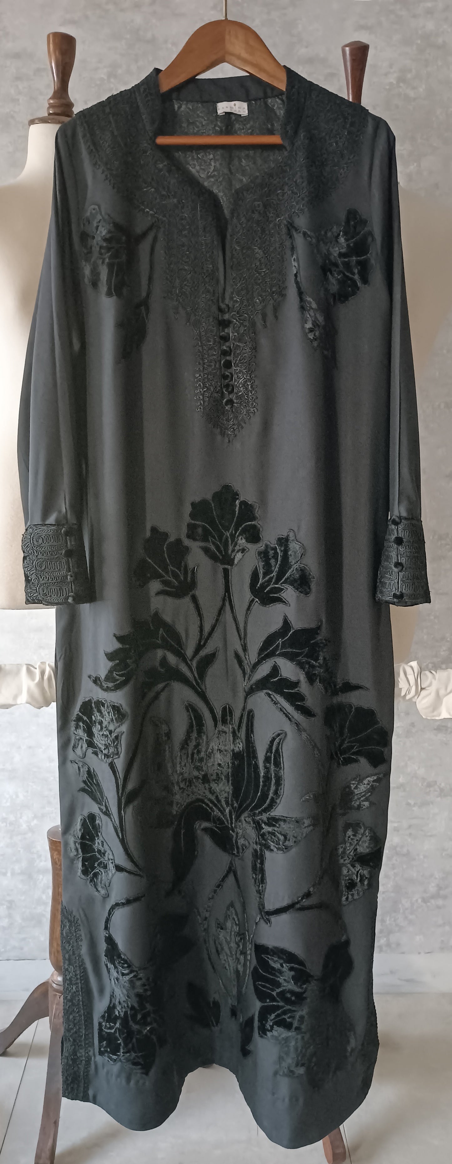 Formal Edit - Boski Kaftan Floral Royale Dori Embroidery & Velvet Applique - Black