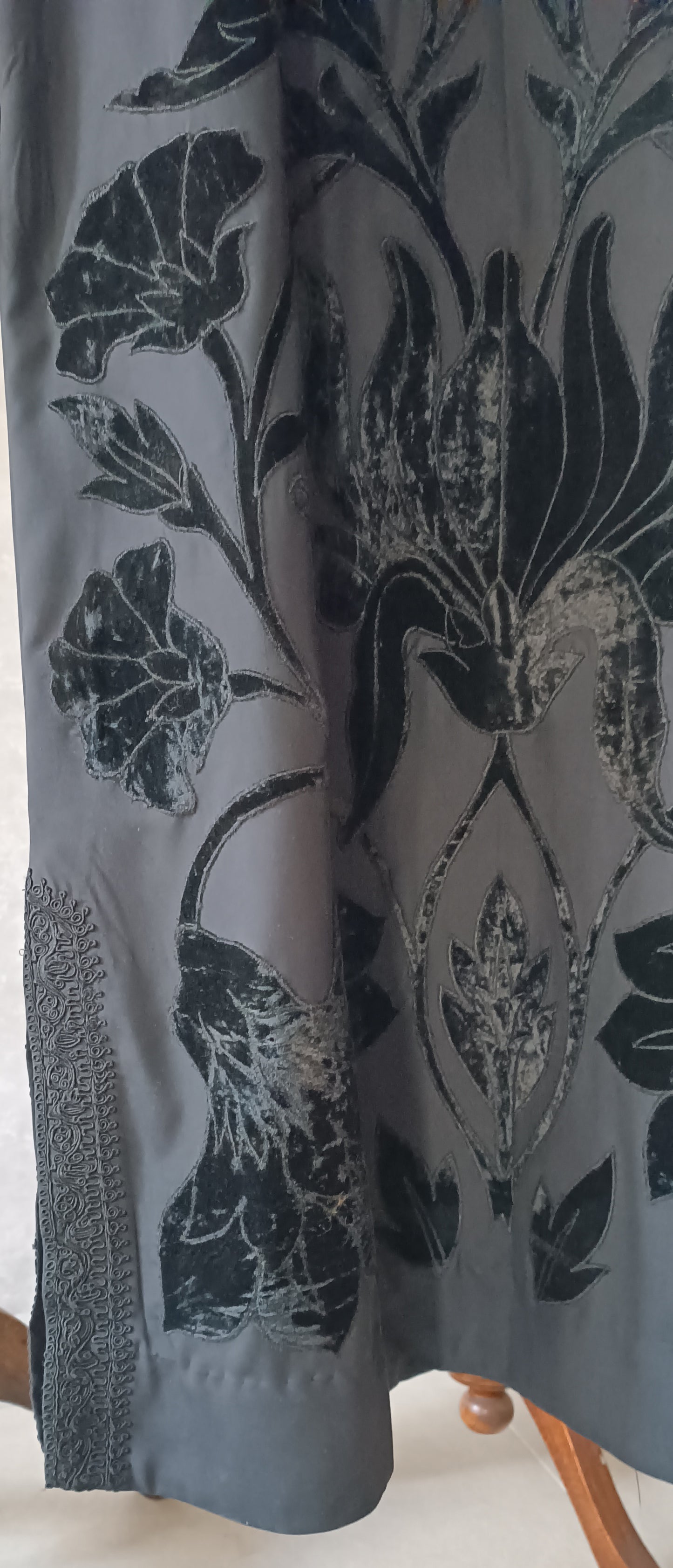 Formal Edit - Boski Kaftan Floral Royale Dori Embroidery & Velvet Applique - Black