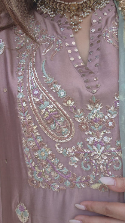 Lavendar Heritage Paisely