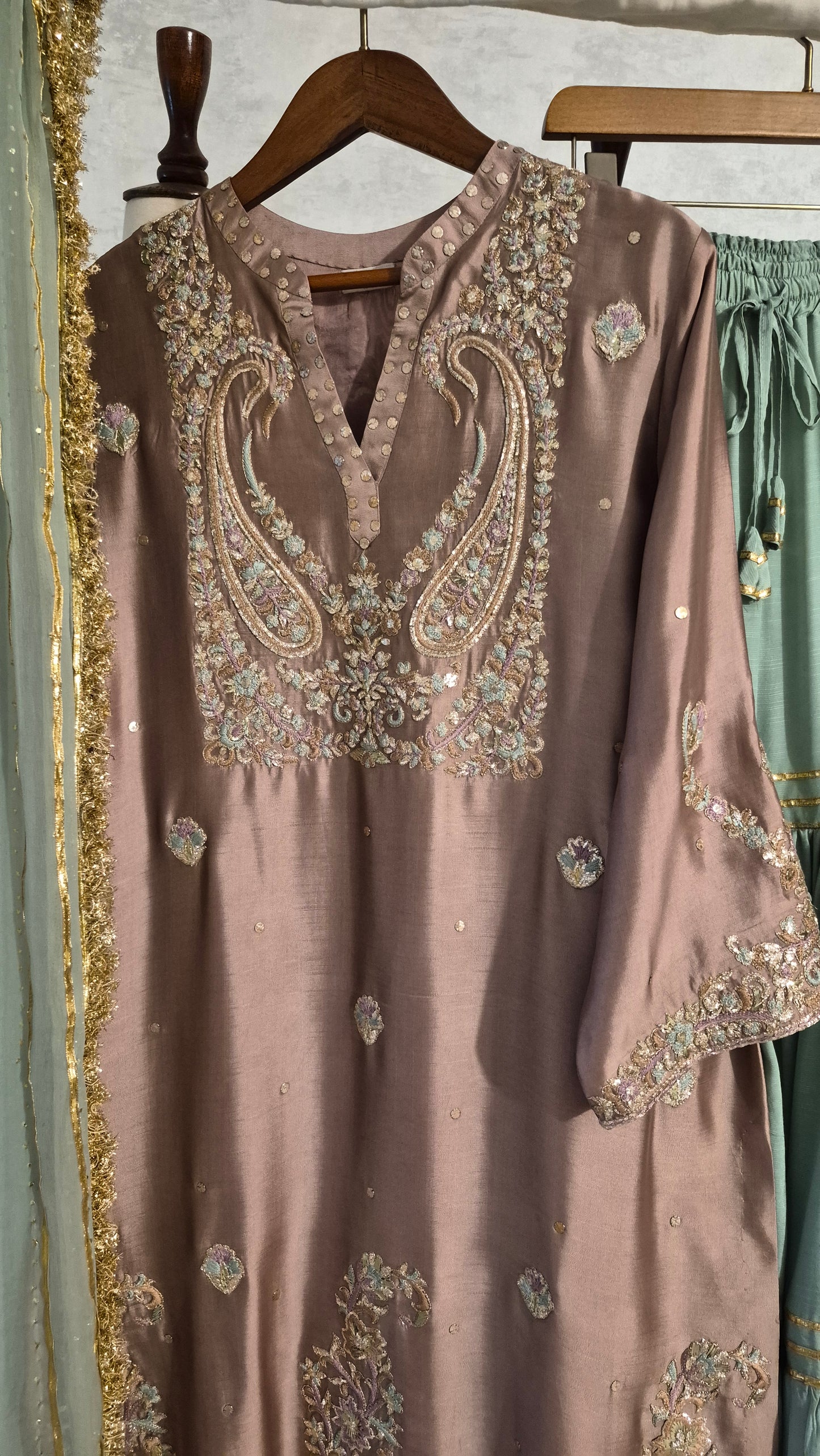 Lavendar Heritage Paisely