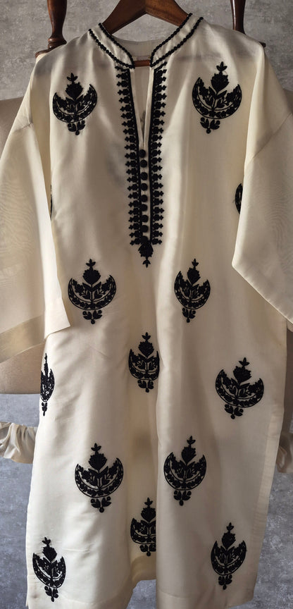 Kurta Chaand Phool