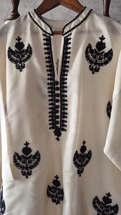 Kurta Chaand Phool