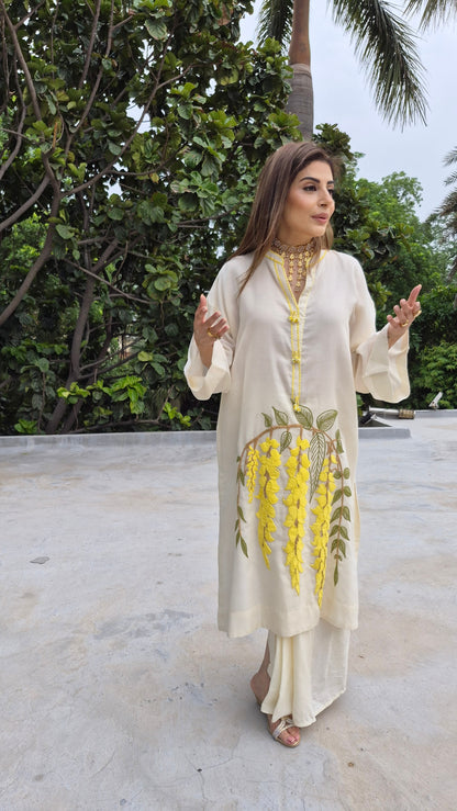 Amaltas Kurta