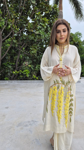 Amaltas Kurta