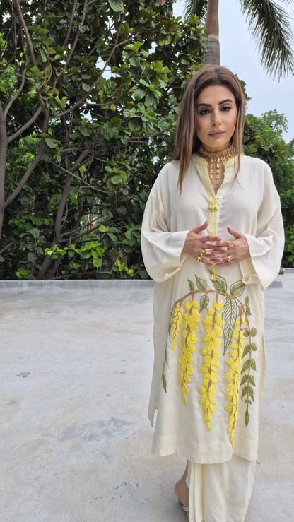 Amaltas Kurta